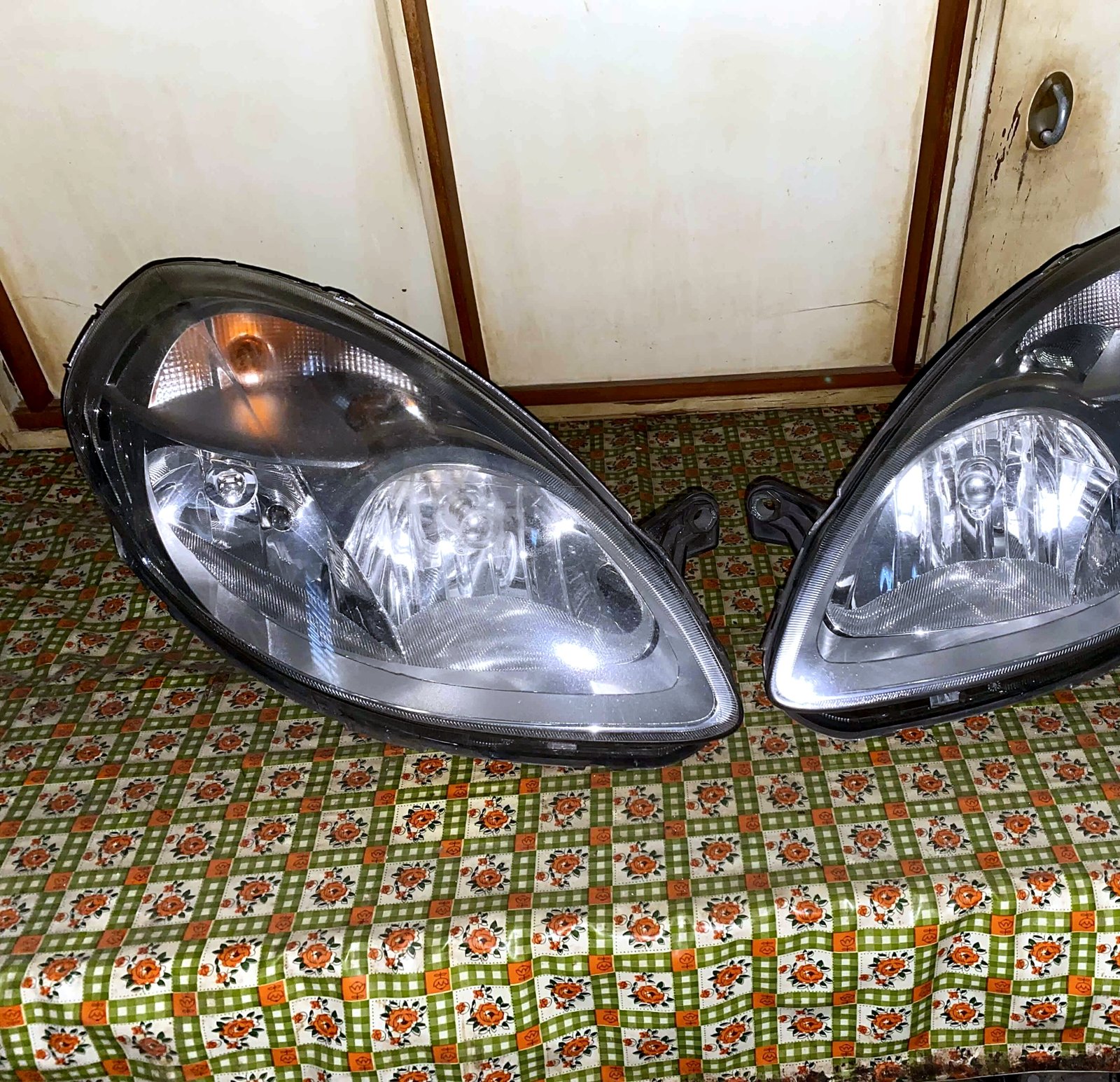 Right headlight Lancia Y 2009