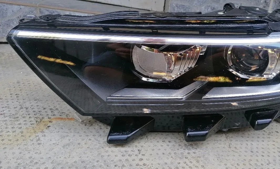 Front left headlight VW T-Roc full LED
