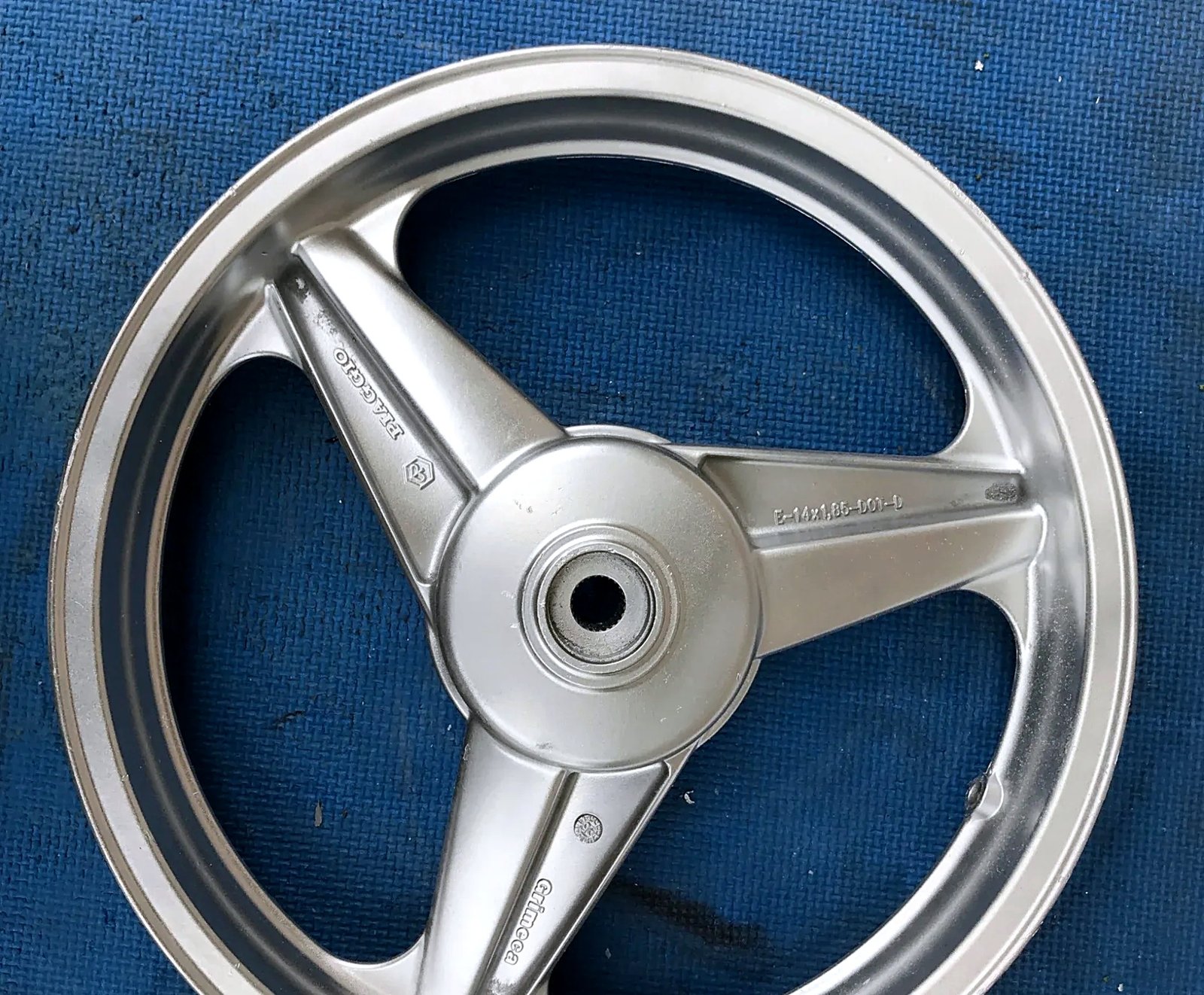 Rear wheel 14x1.85 Piaggio