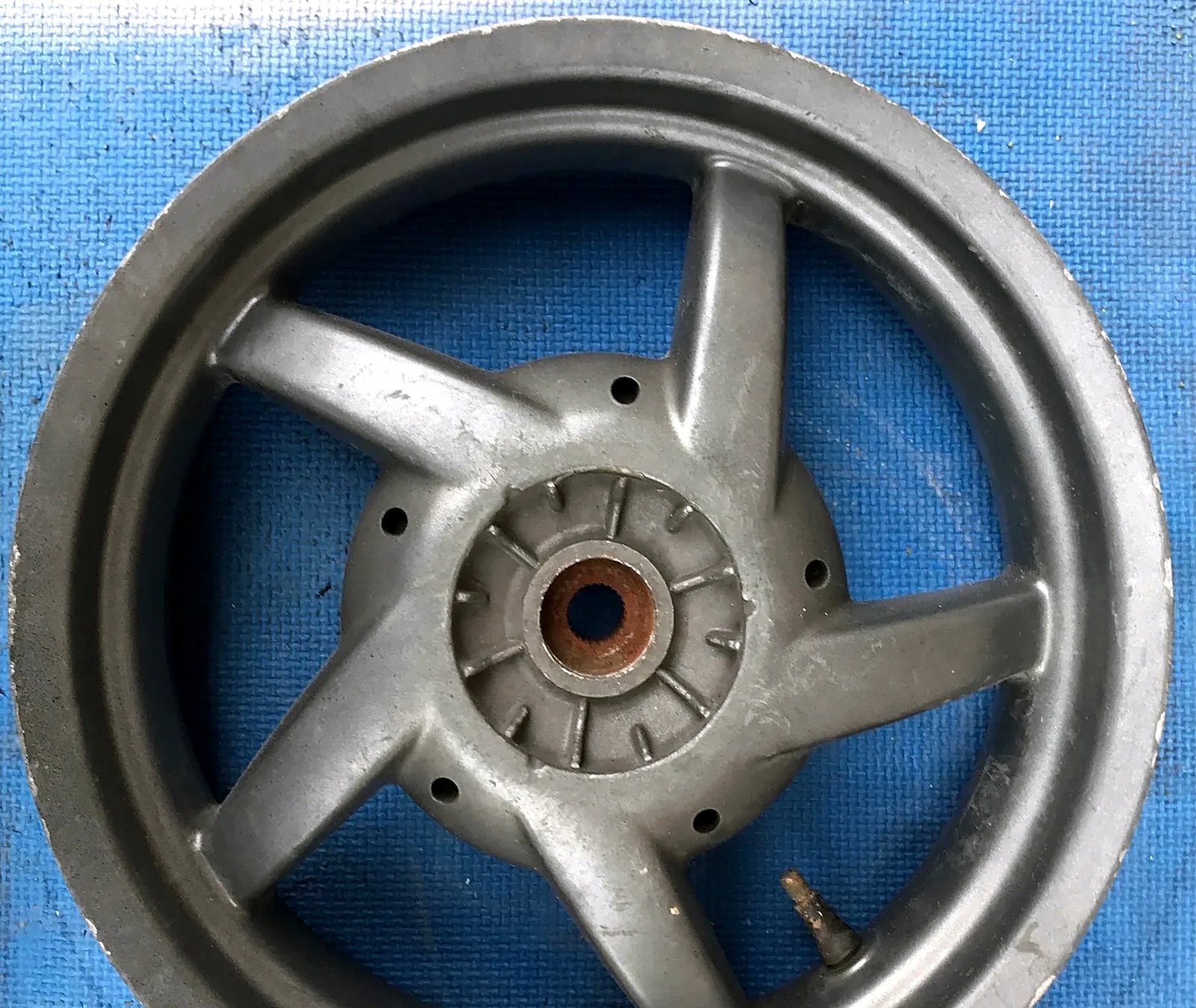 Zadnja felna 13x3,5 Aprilia