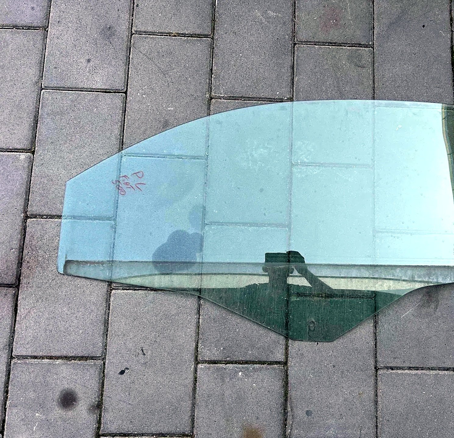Prednje levo staklo Fiat 500