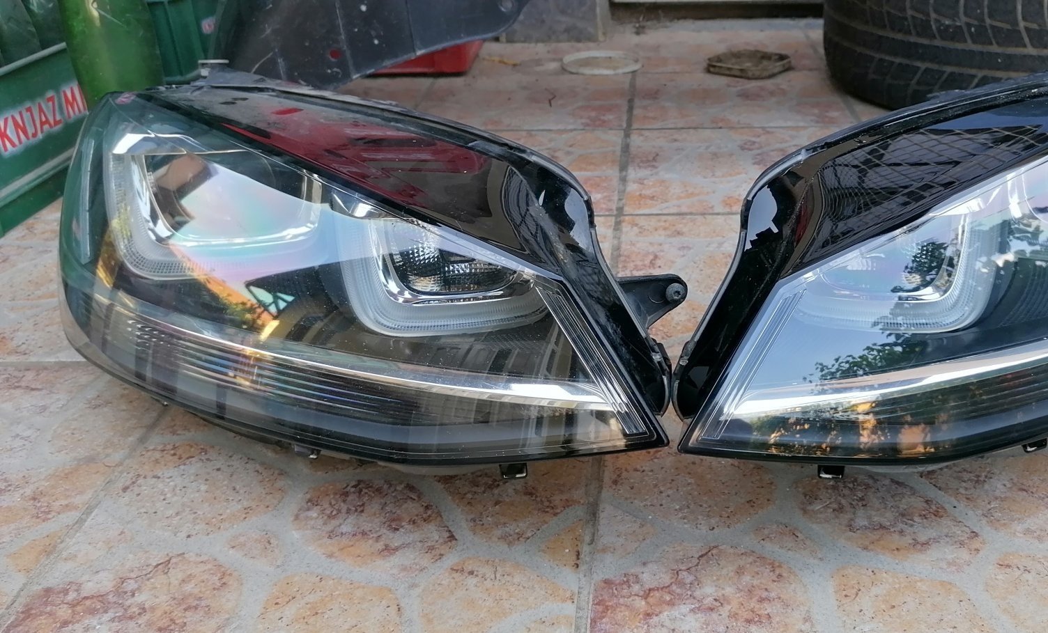 Xenon headlights VW Golf 7