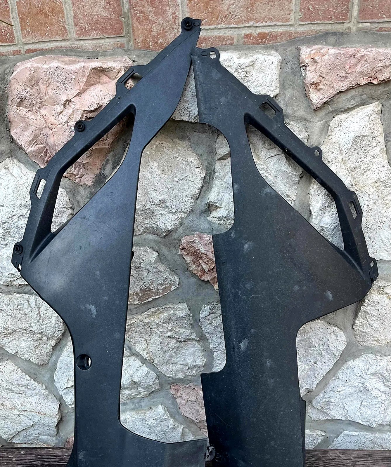 Kawasaki ZX6R 636 2007 fairing tray (koryto) black