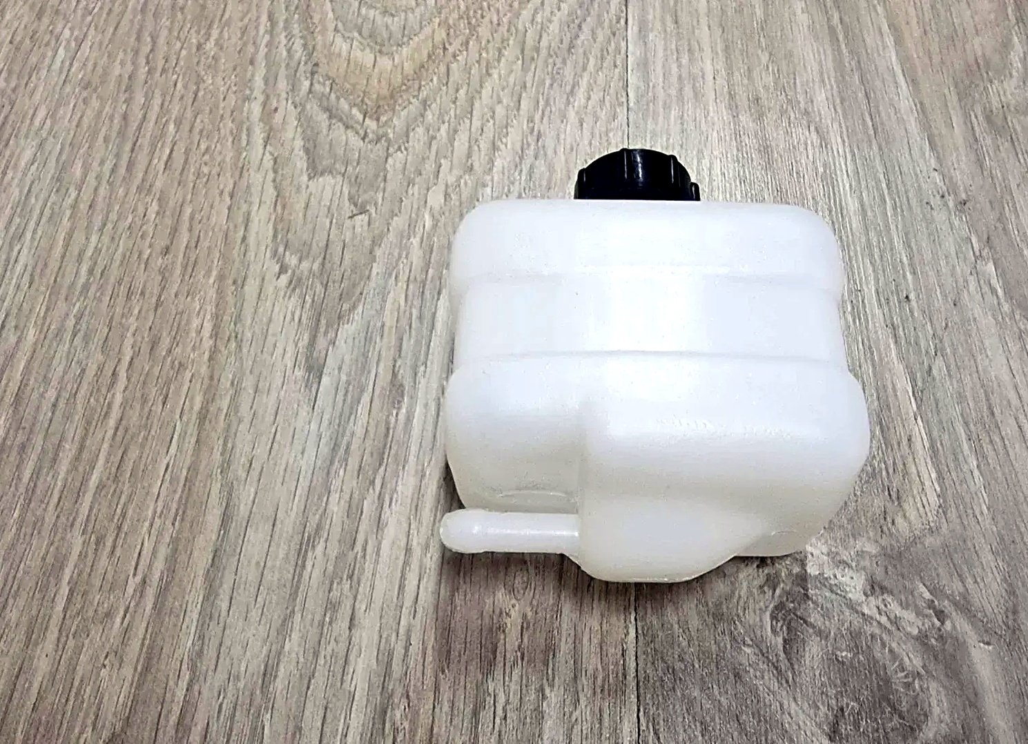 Brake fluid reservoir Tristar