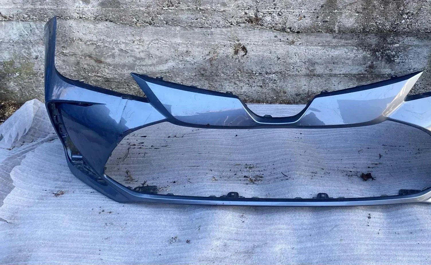 Front bumper Toyota Corolla 019