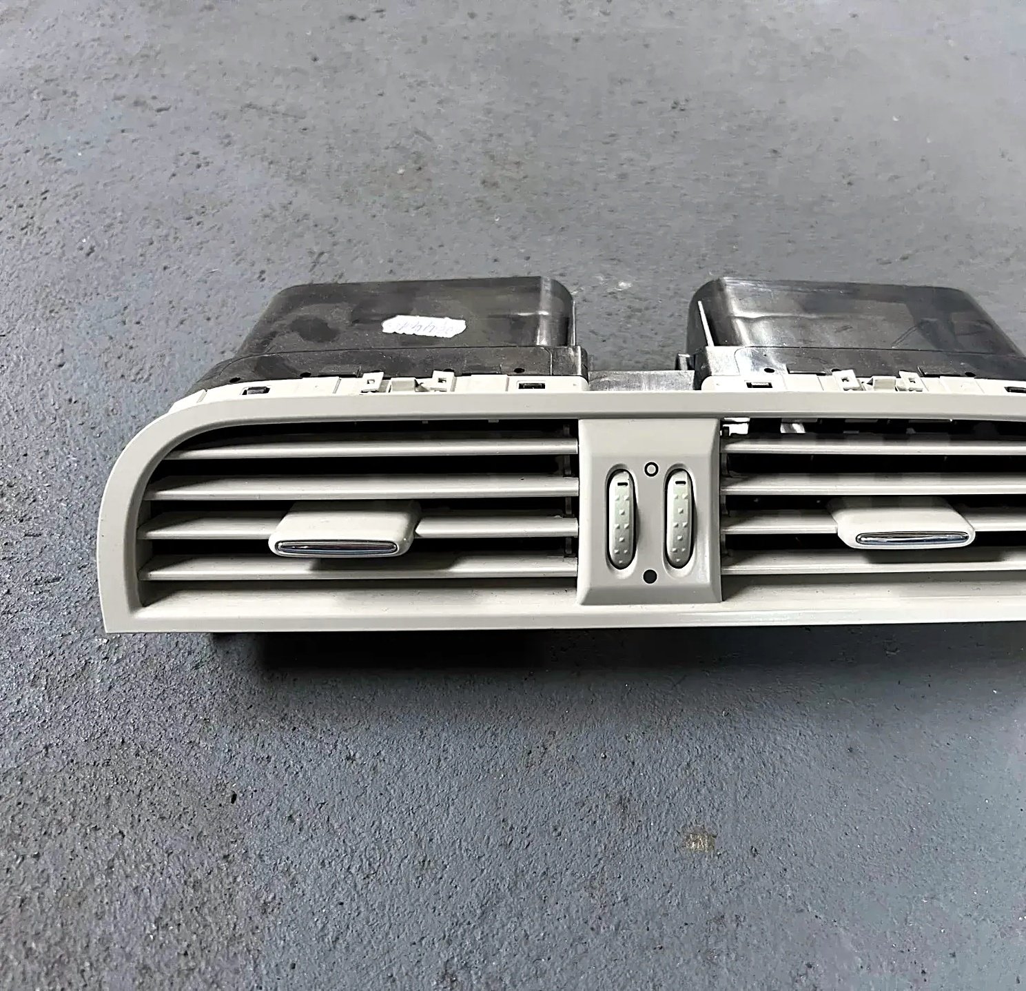 Srednja ventilacija Fiat 500