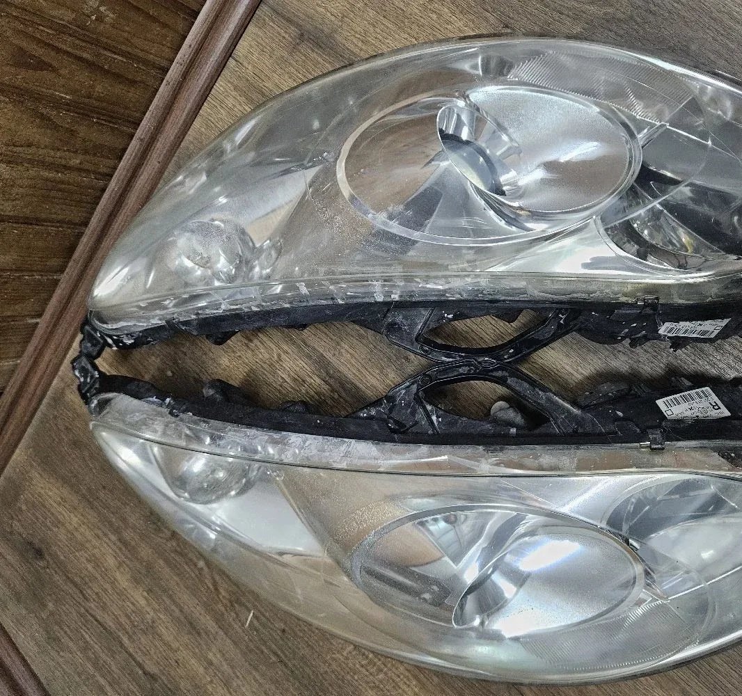 Headlights Peugeot 407