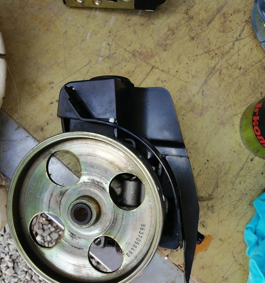 Power steering pump Citroen Xsara Picasso