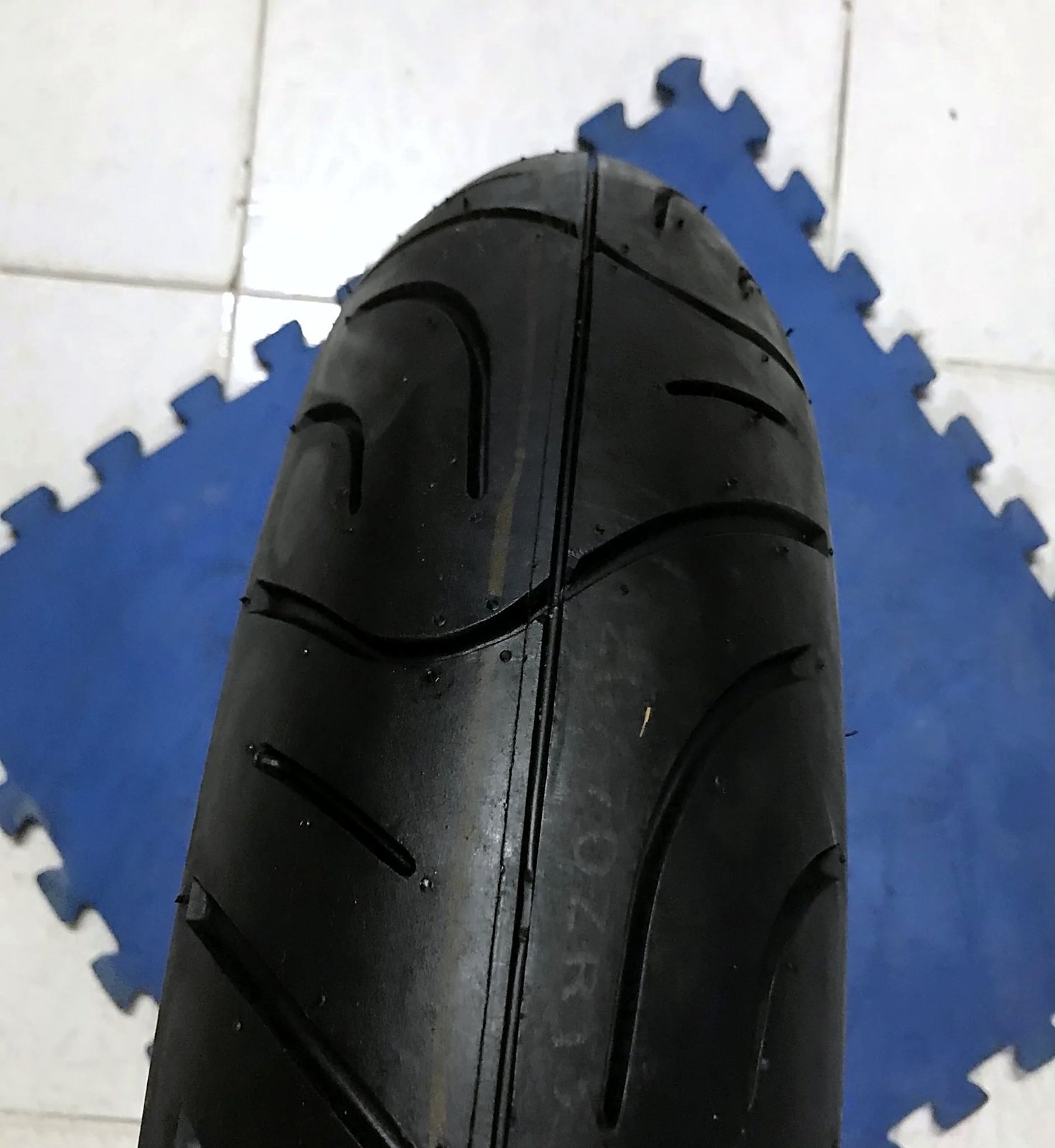 Maxxis Supermaxx 120/70ZR17 motorcycle tyre