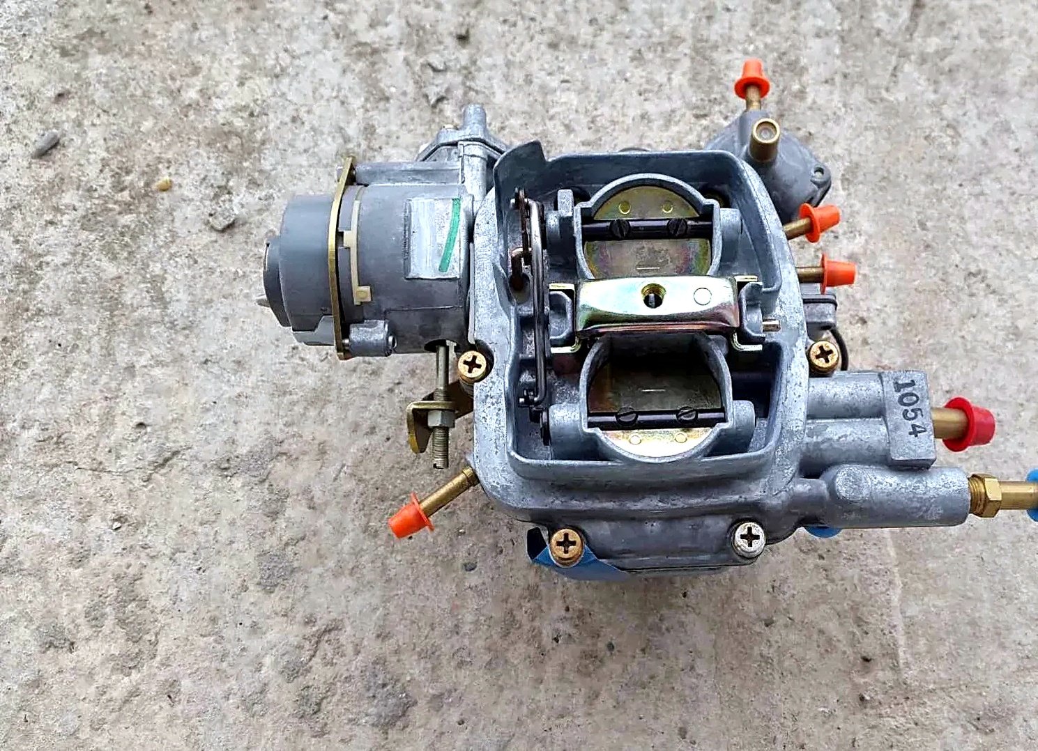 Double-barrel carburetor Yugo electronic choke