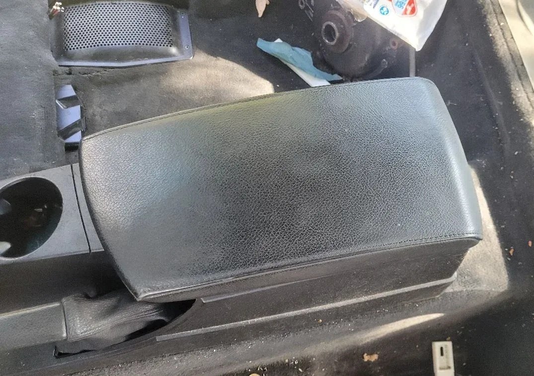 Naslon za ruku BMW X3 E83