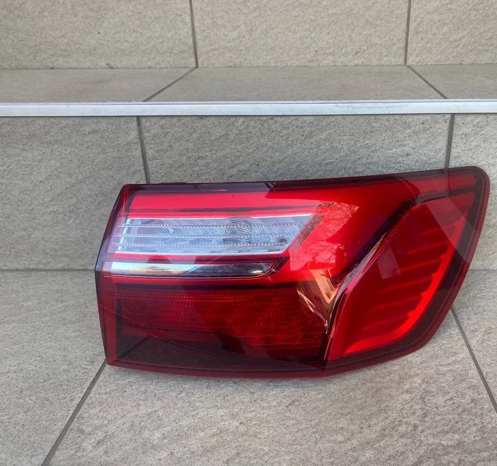 Right tail light Audi A4 B9 estate 2019