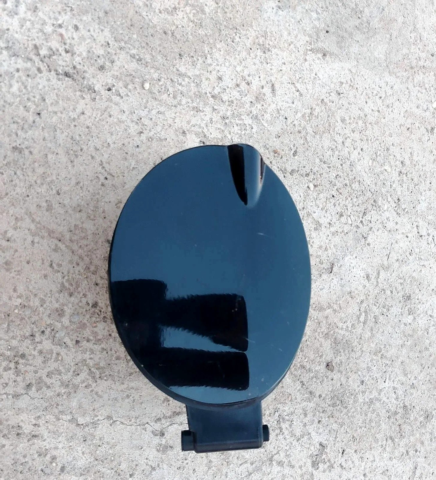 Poklopac rezervoara BMW E87
