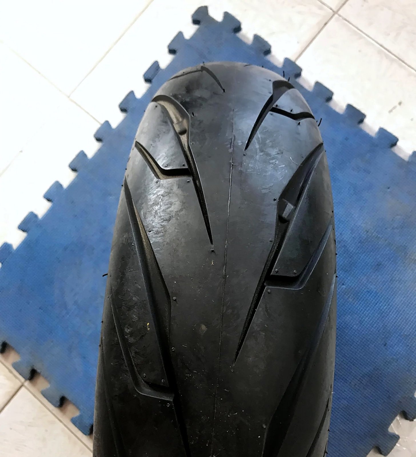 Vredestein Tornante 130/90-10 motorcycle tyre