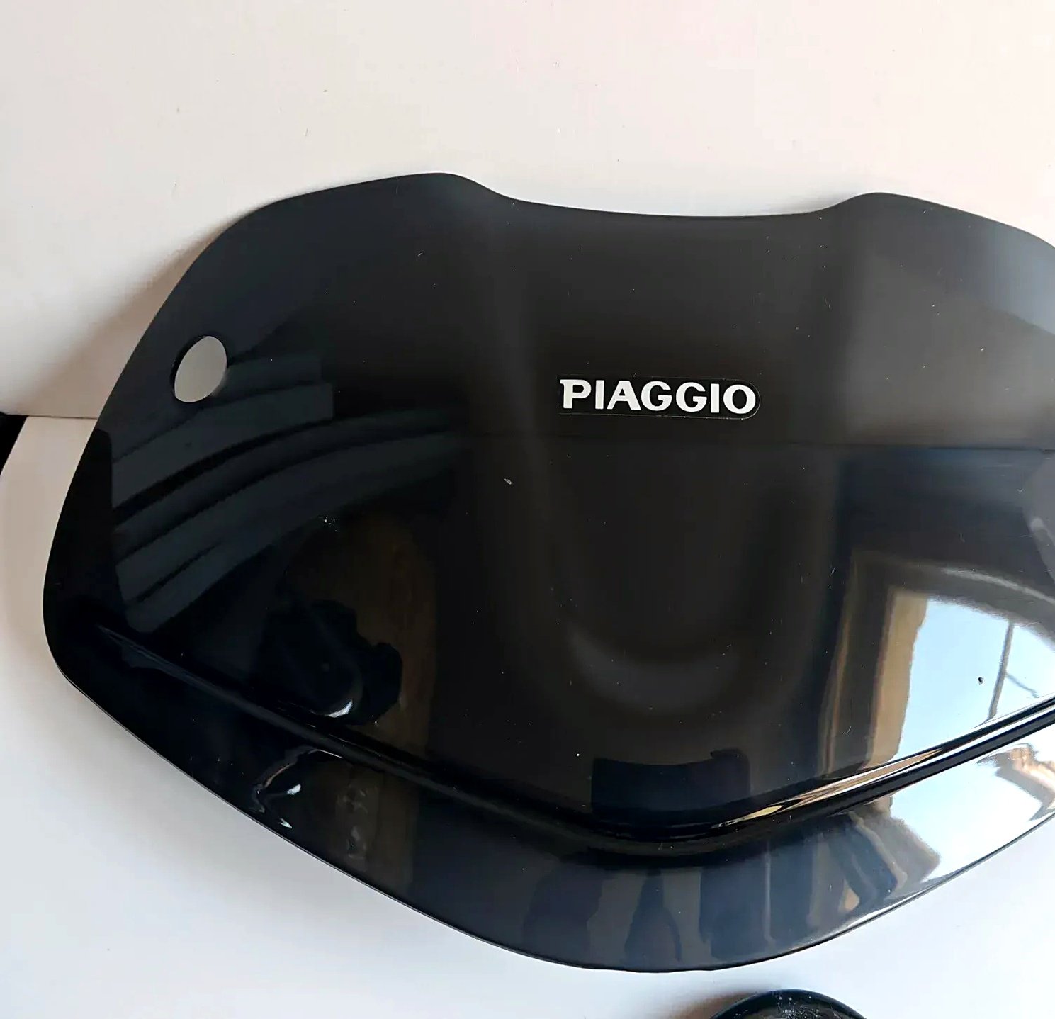 Original windscreen with brackets Piaggio Beverly 125/200