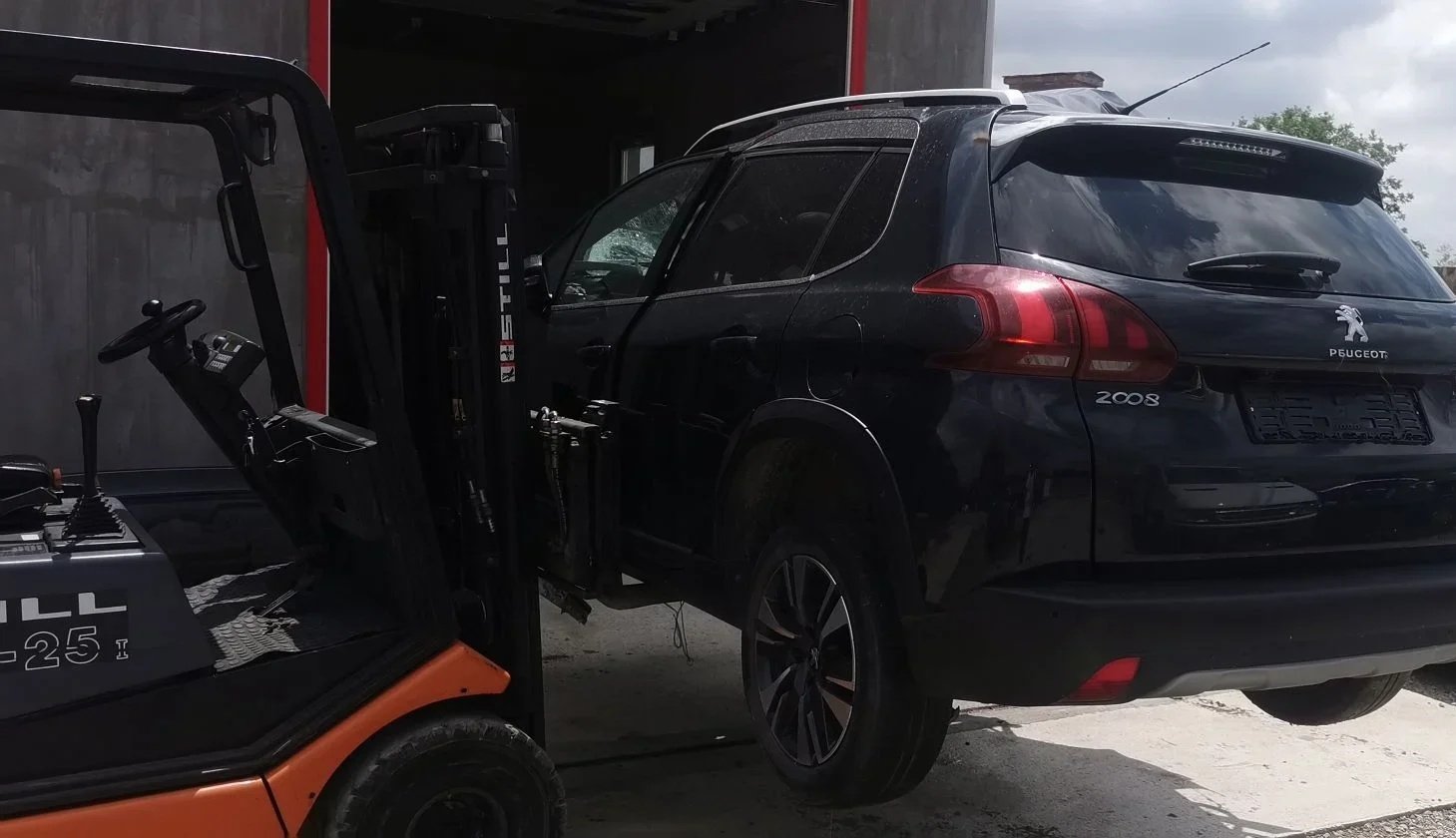 Used original parts Peugeot 2008