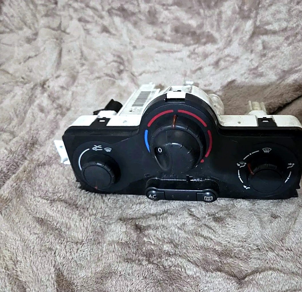 Renault Megane 2 2003-2009 climate control unit