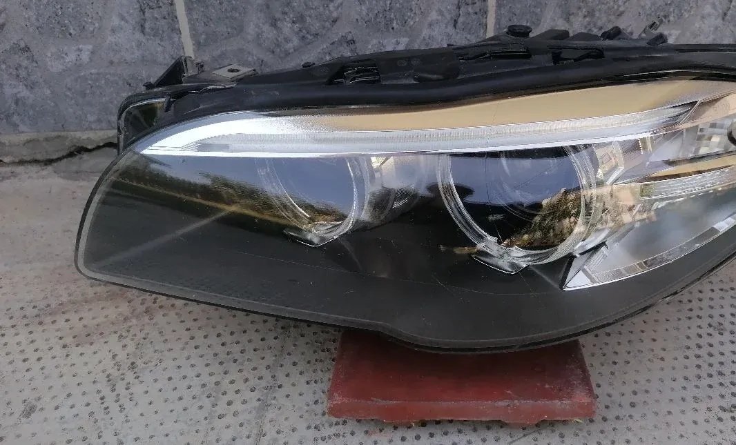 BMW F10 LCI front left headlight