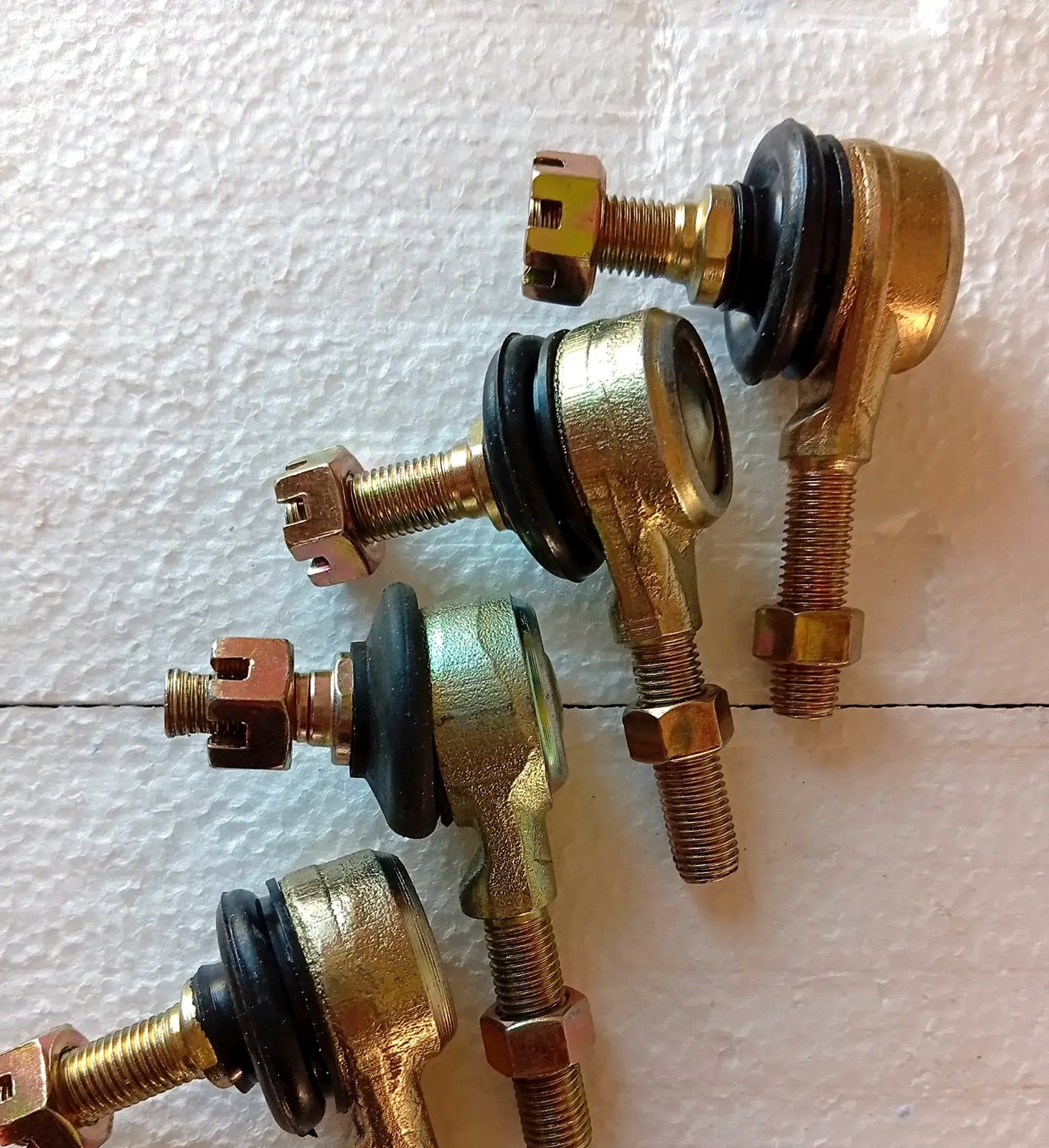 Tie rod ends for CF M10 engine