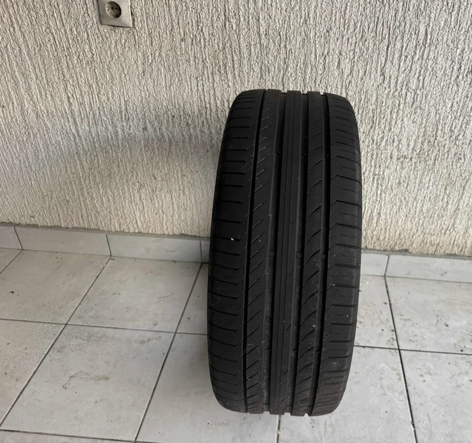 Continental 255/45 R20 summer tyre