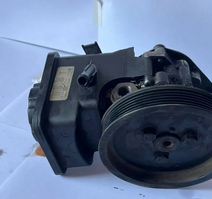 Power steering pump BMW E46
