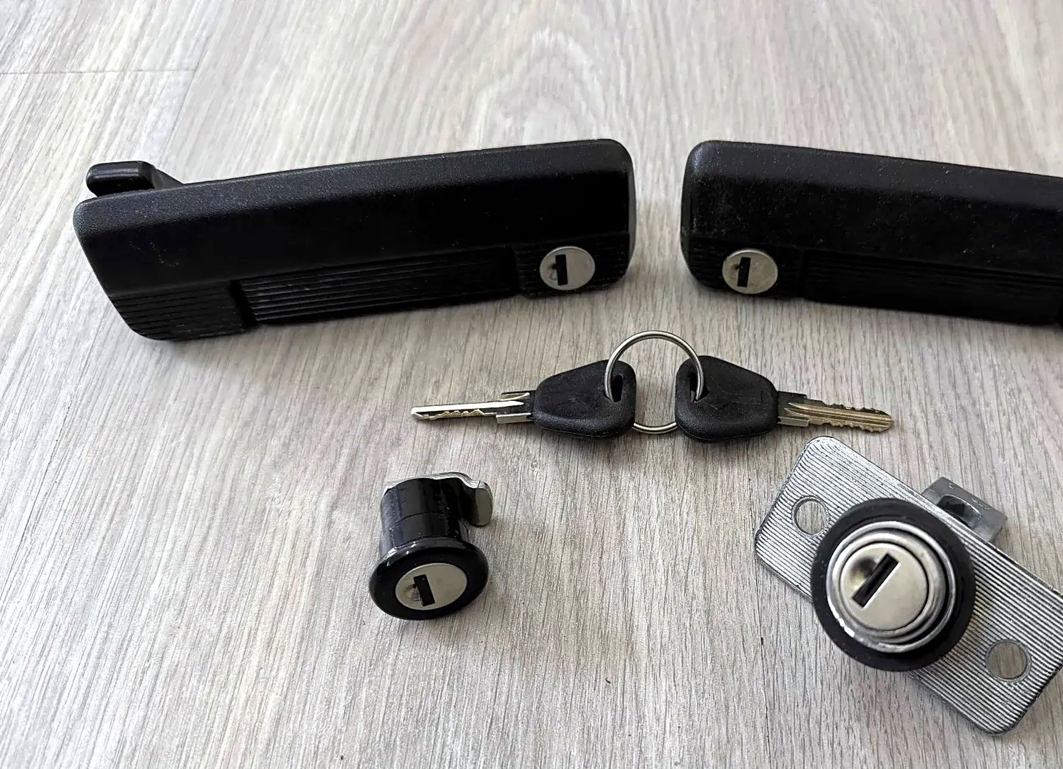 Lock set Zastava 101