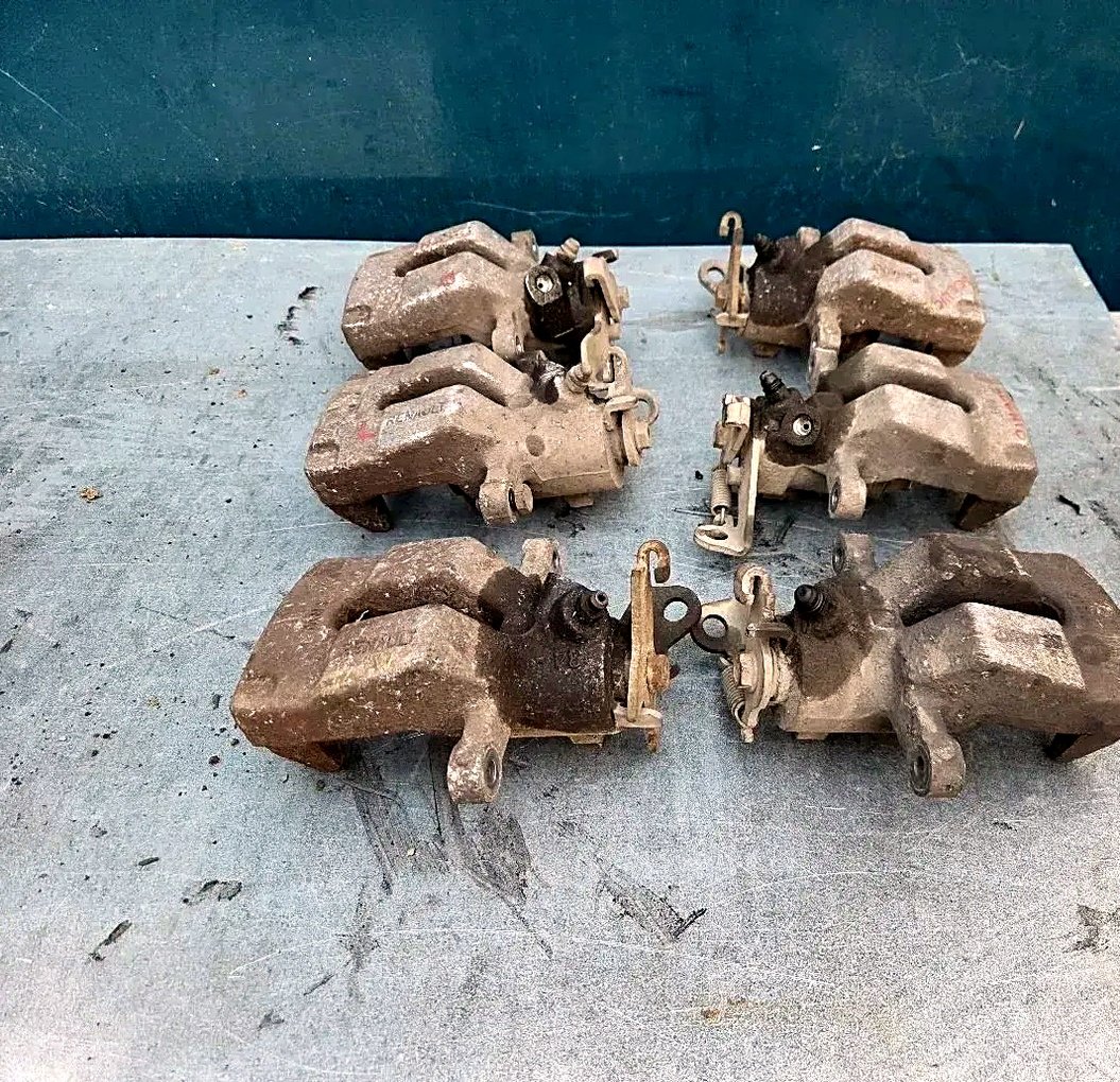 Rear left right brake caliper Renault Scenic 2