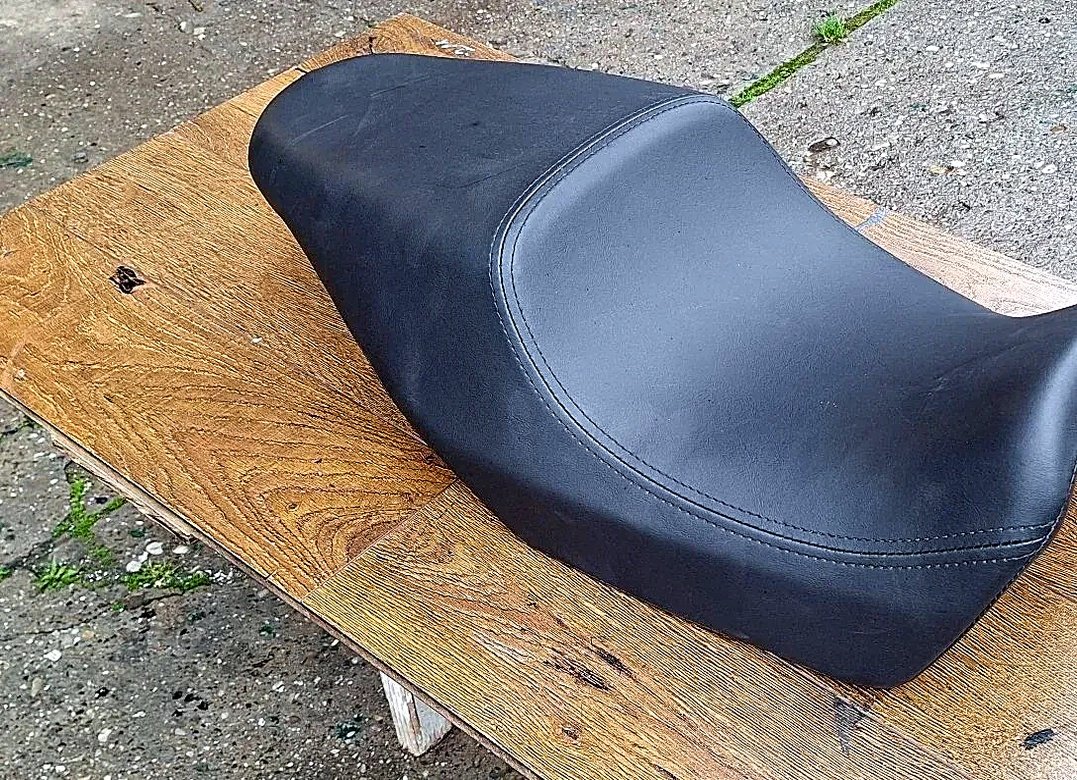 Harley Davidson 750 seat