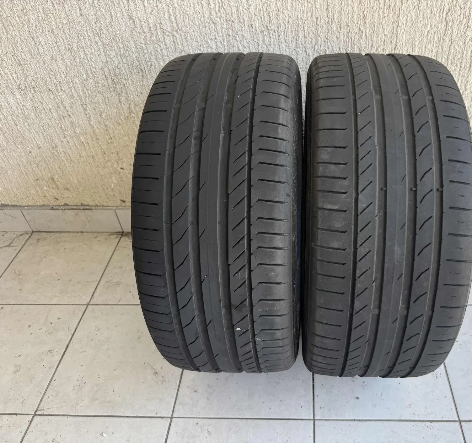 Continental 255/40 R20 Summer Tyres