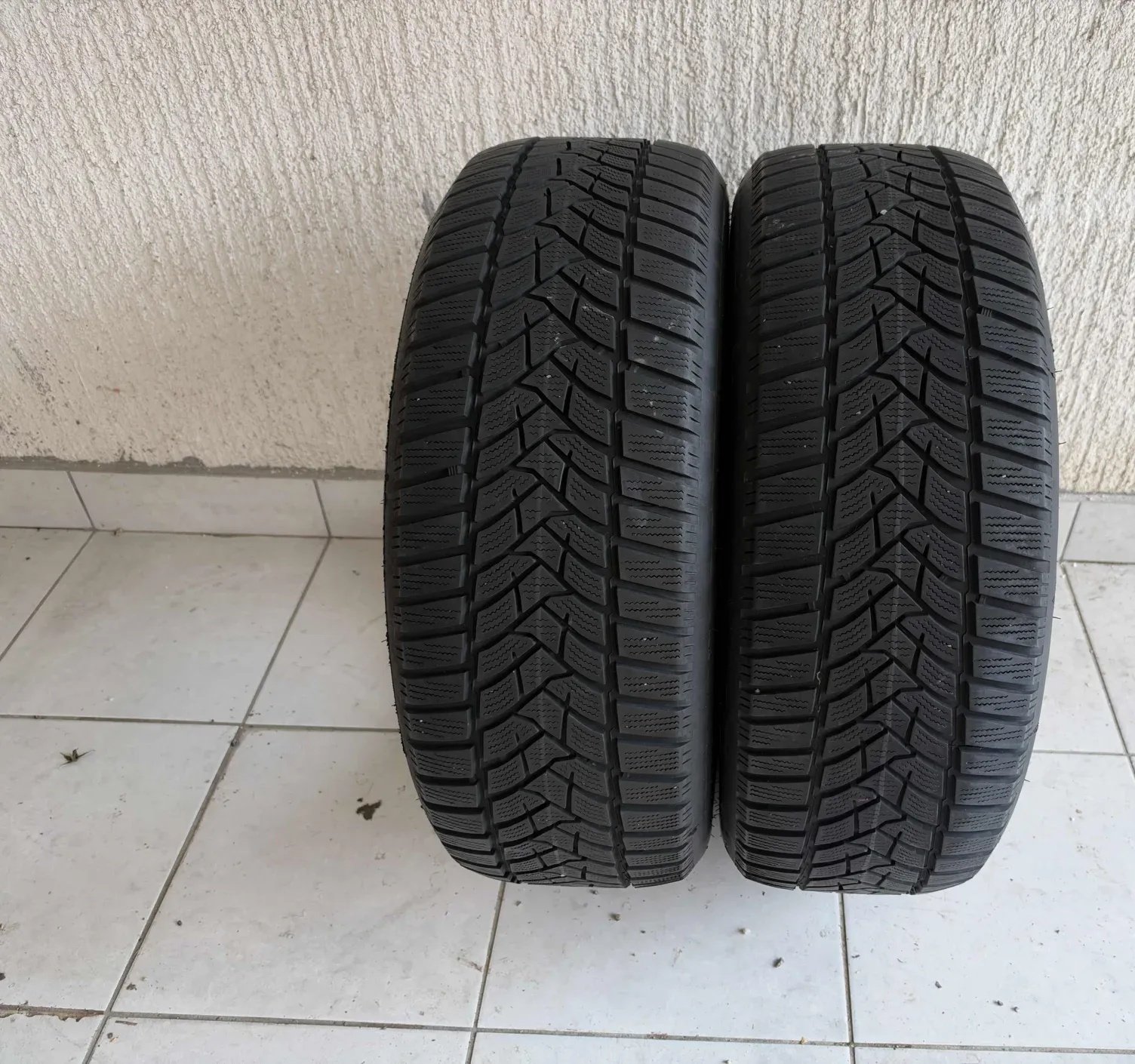 Dunlop Winter Tyres 215/60 R16