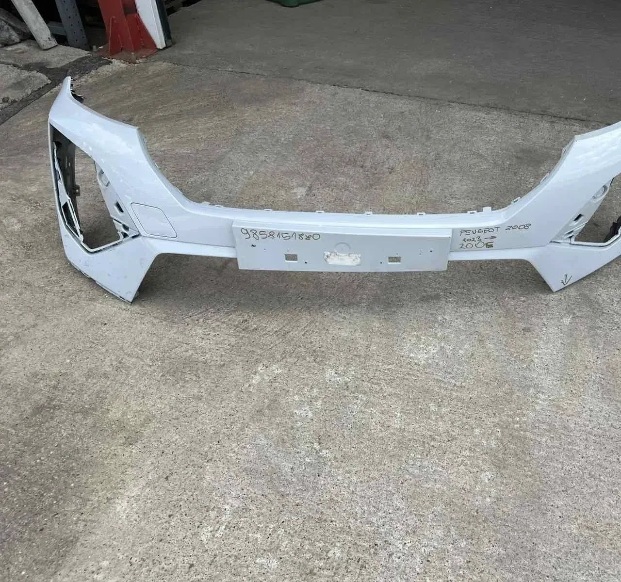 Front bumper Peugeot 2008 2023-2025