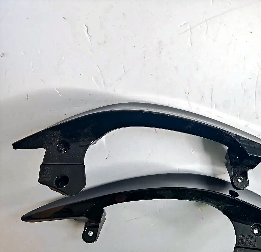 Rukohvat za suvozača Gilera GP 800