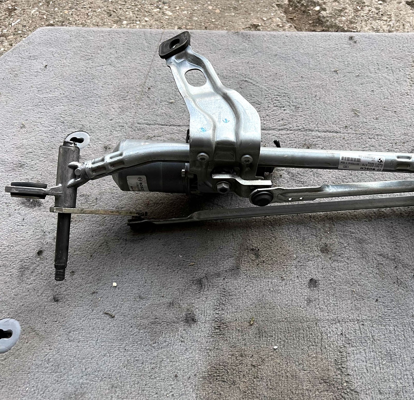 Mehanizam brisača BMW X1 Bosch motor brisača