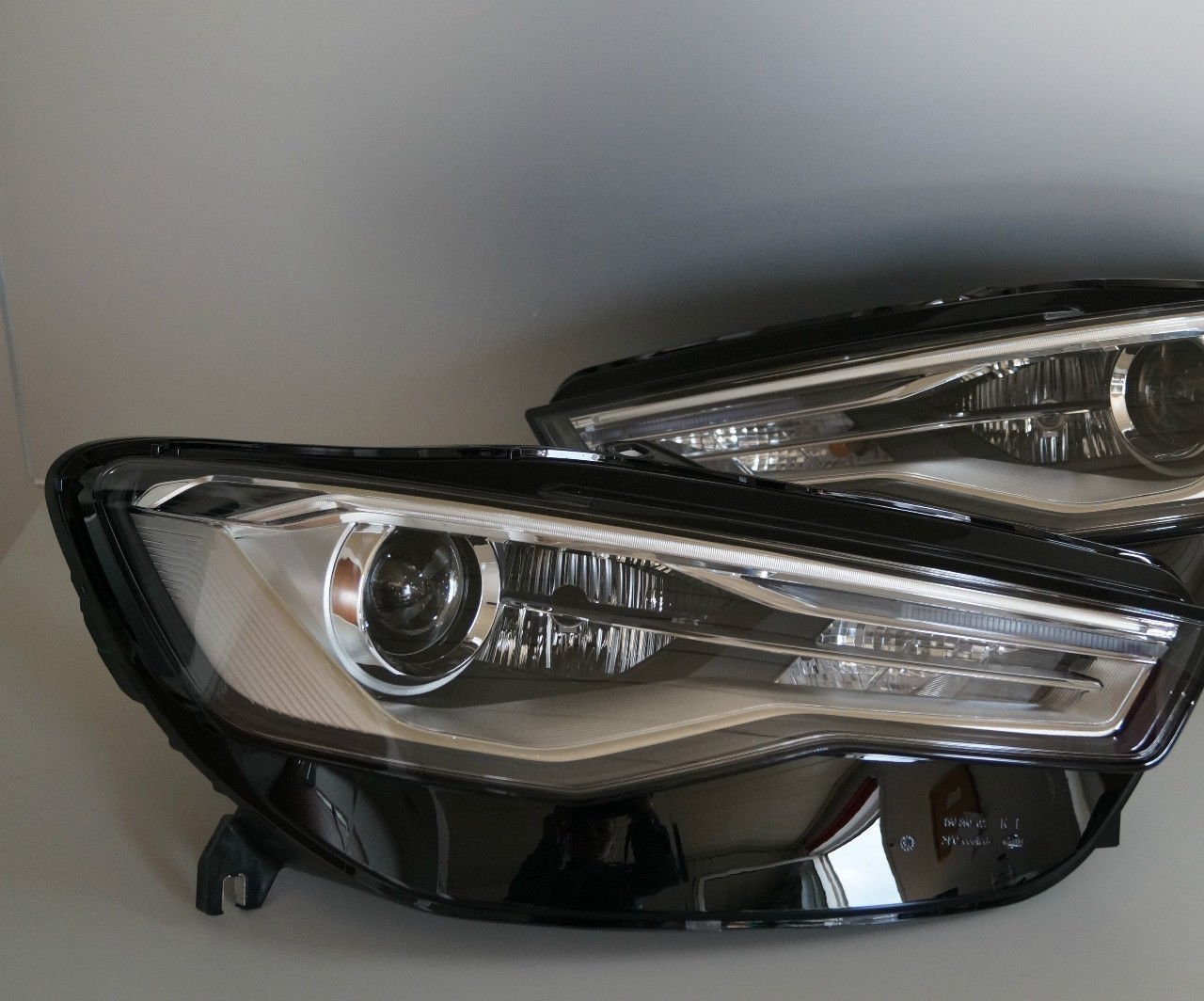 Front headlights Audi A6 4G 4G0941005F 4G0941006F