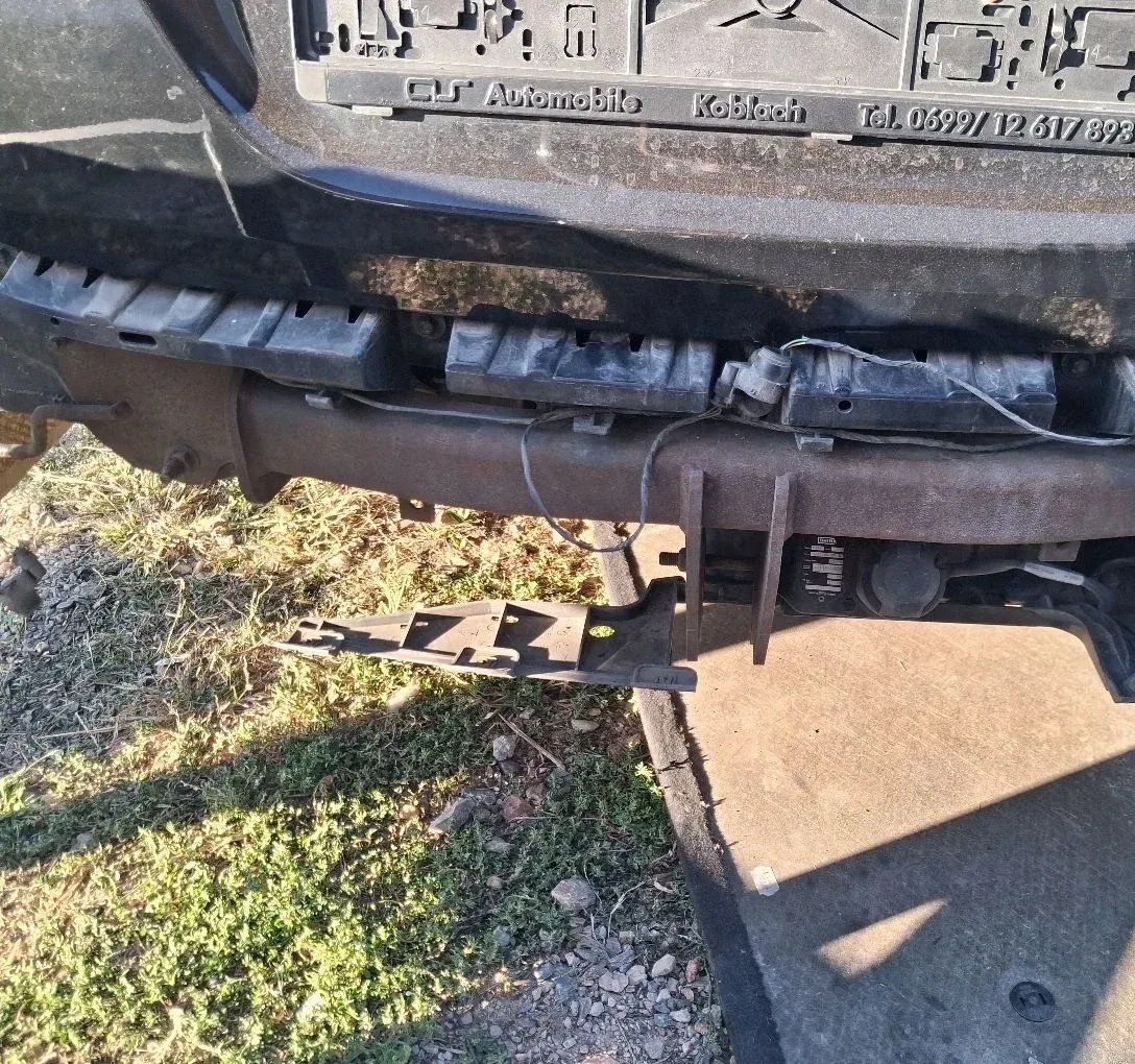 Tow hook BMW E91