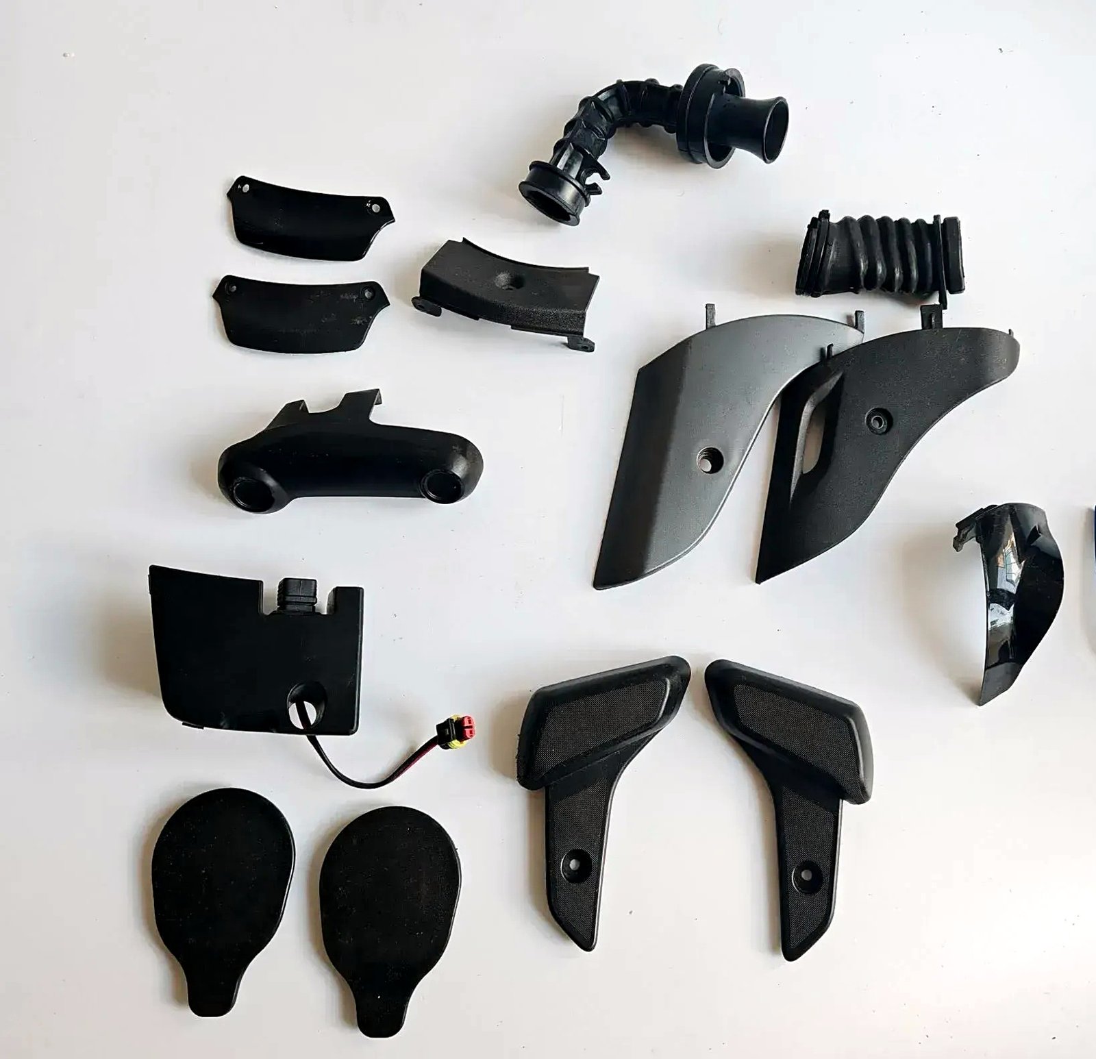 Vespa Primavera plastics