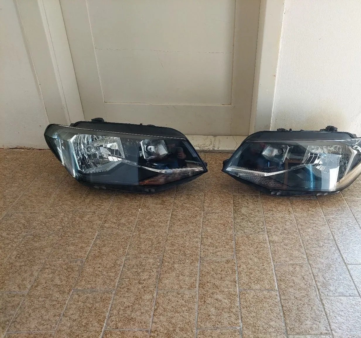 Right headlight VW Caddy 2K1941016B