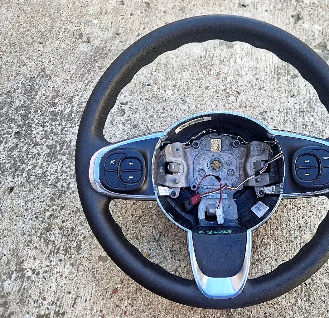 Steering wheel Fiat 500 with controls, plastic, excellent