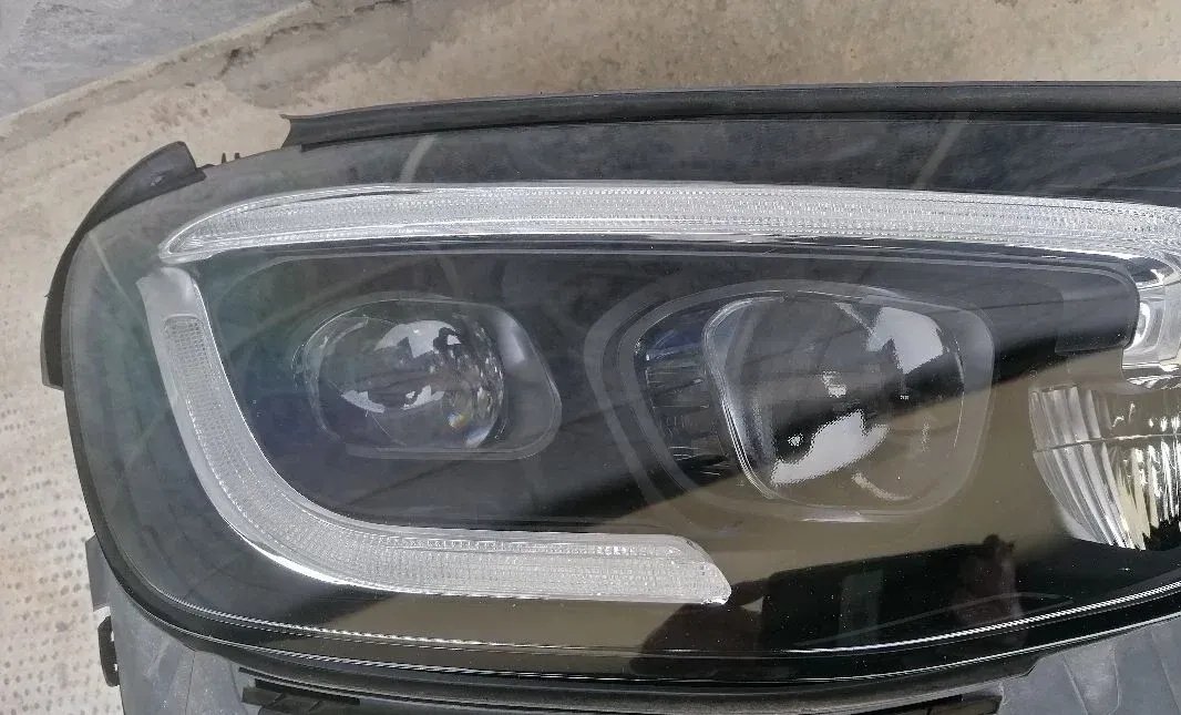 Mercedes GLC W253 multibeam far desni