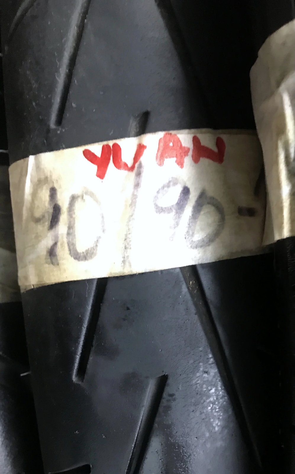 Motorcycle tyre 90/90-17