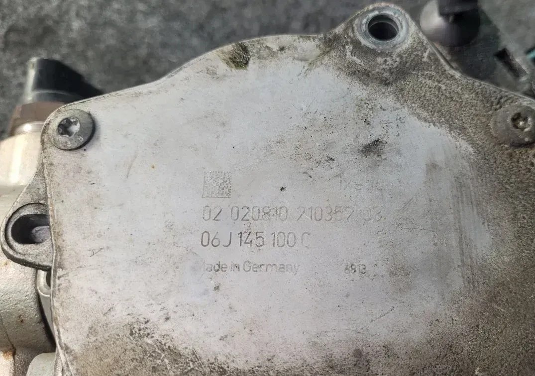 Vacuum pump VW Golf 6 GTI 2.0 TSI