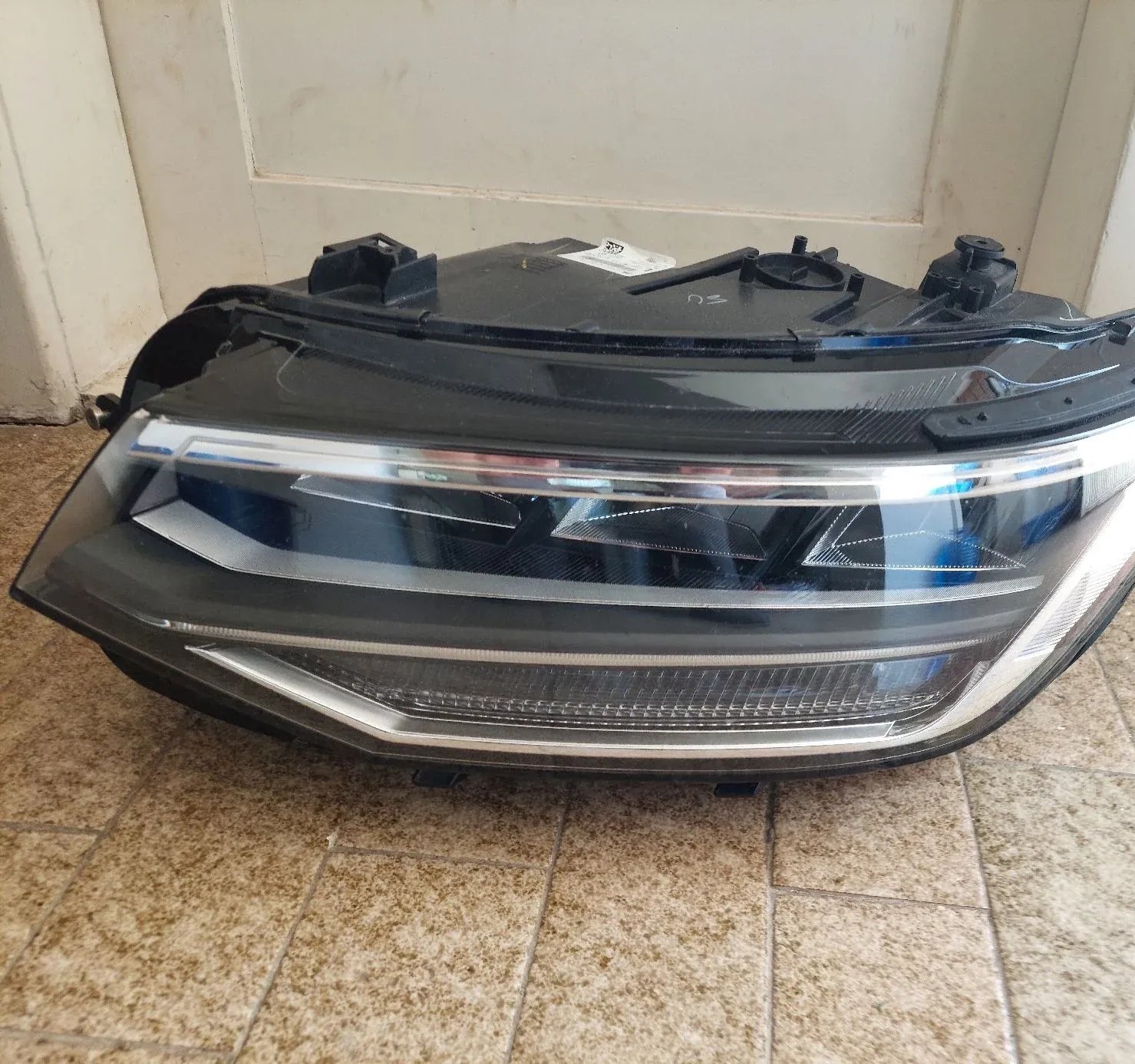 Front Left Headlight VW Tiguan 5NN941035B