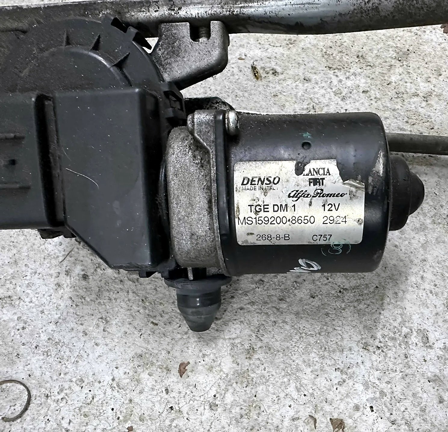 Poluge brisača sa motorom Fiat Bravo 2