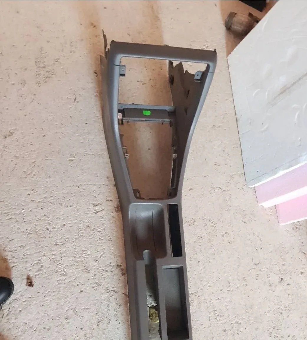 Srednja konzola Audi A4 B6