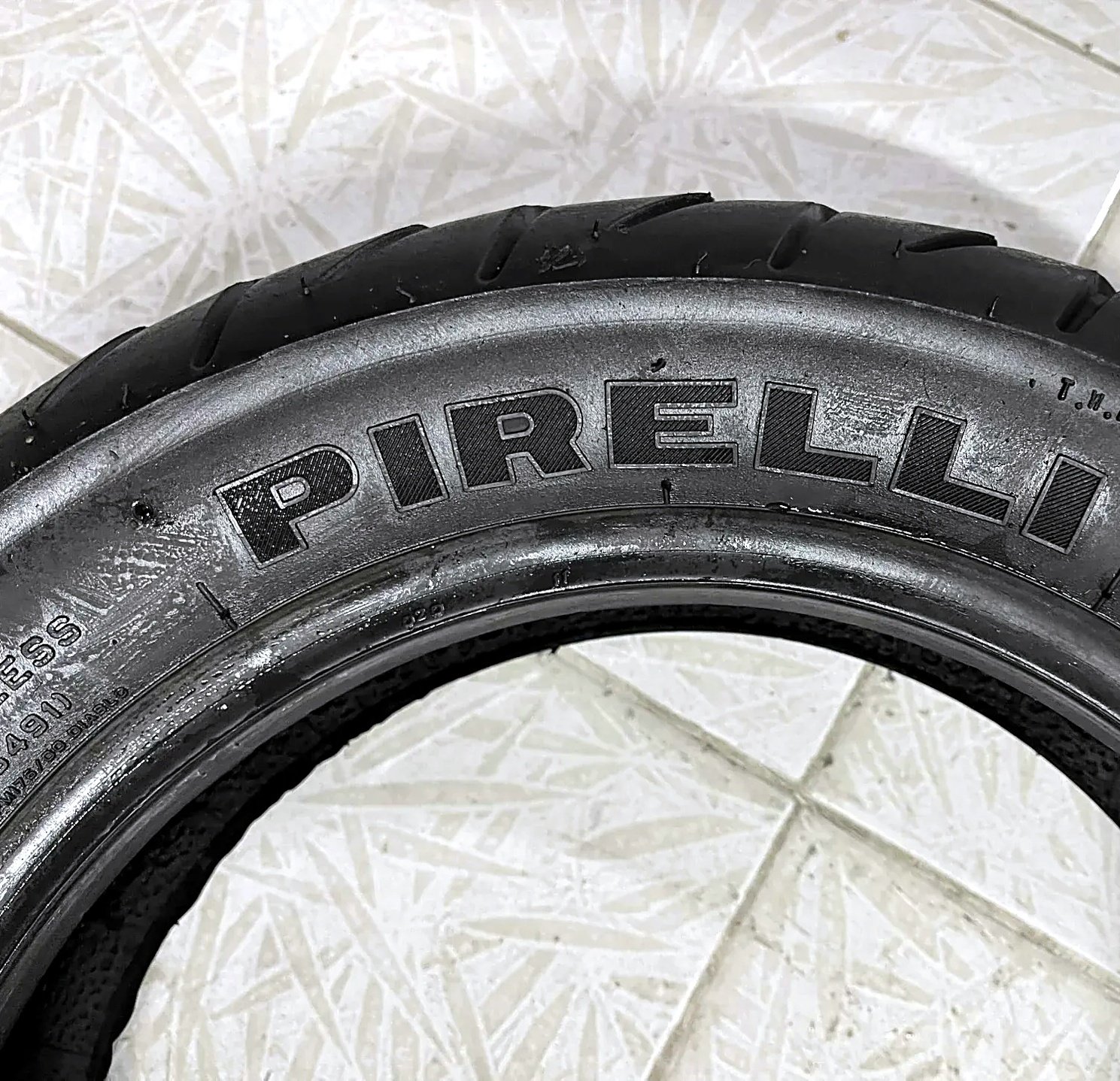 Pirelli Diablo 140/70-12 moto guma