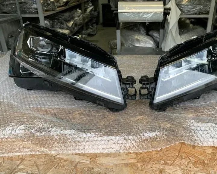 Front LED Headlights Skoda Superb 3V1941015D 3V1941016D