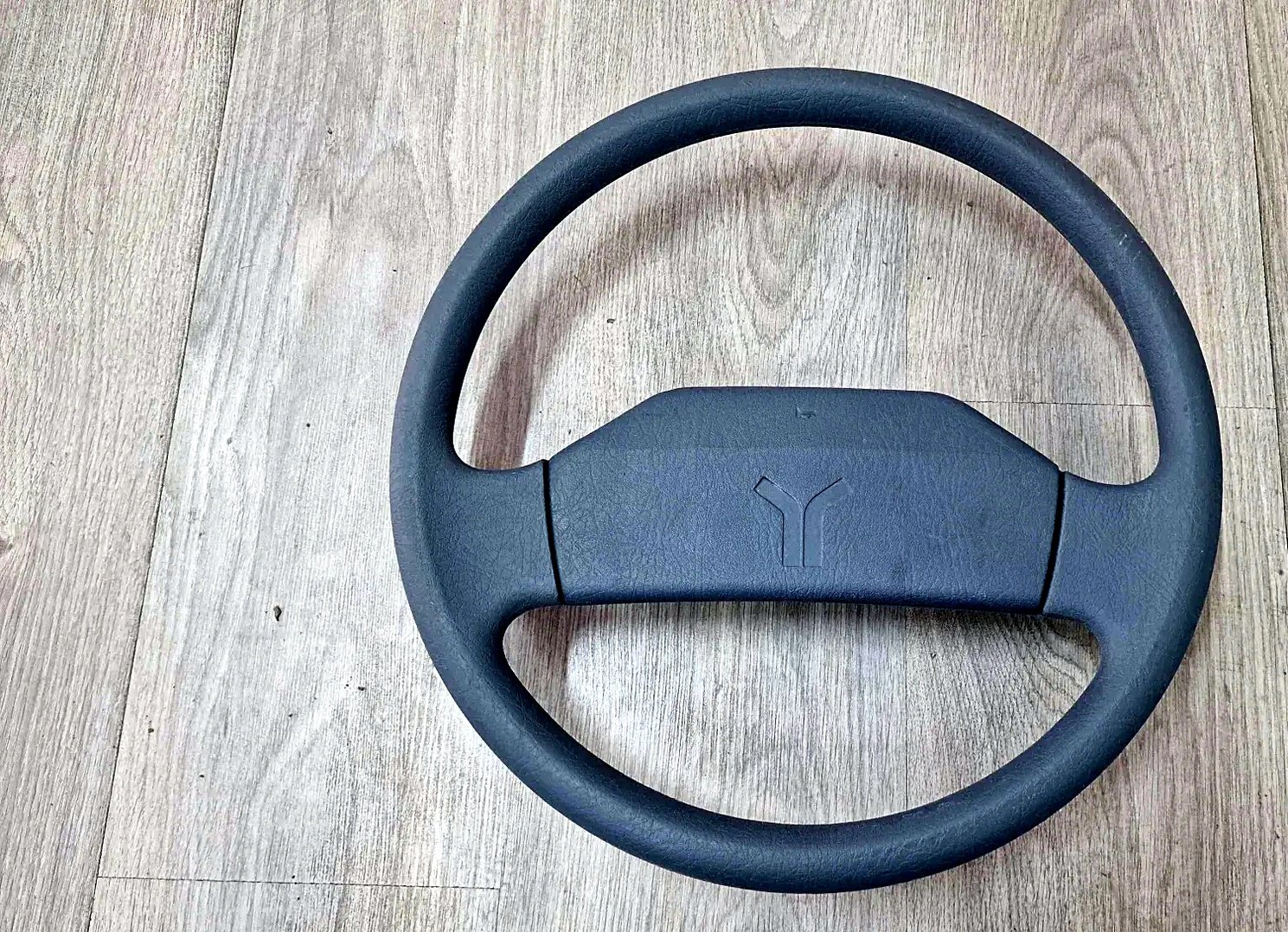 Steering wheel Yugo Florida