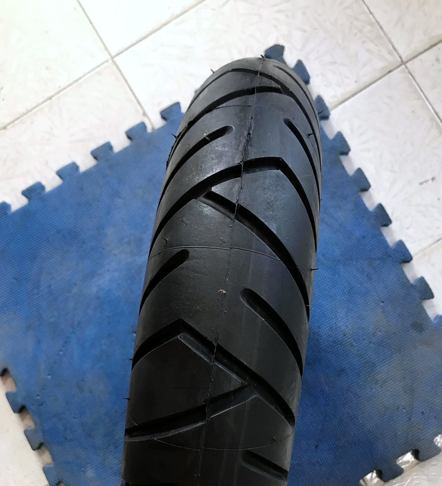 Pirelli SL26 130/90-10 motorcycle tyre