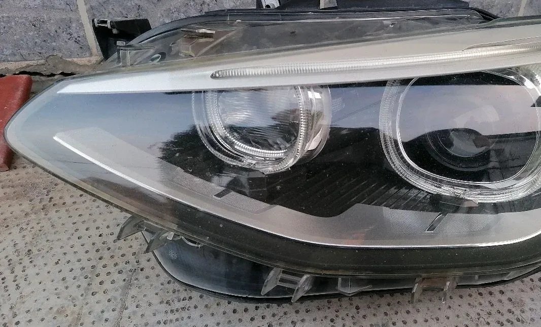 Levi Xenon Far BMW F20