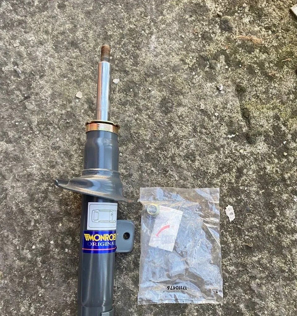 Front shock absorber Ford Fiesta MK3 89/97